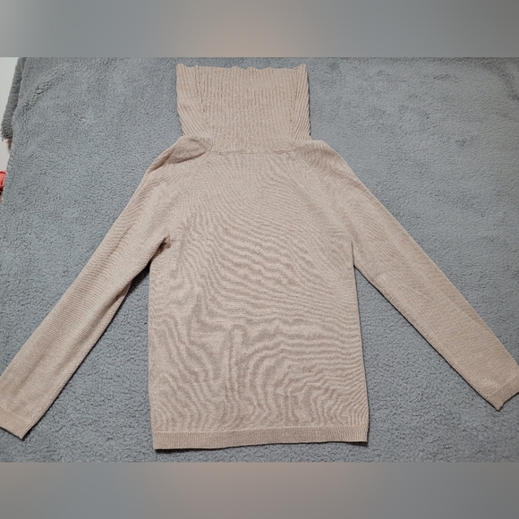 Covington Light Beige with Silver Long Sleeve Cowl Neck Sweater Medium - Picture 2 of 8